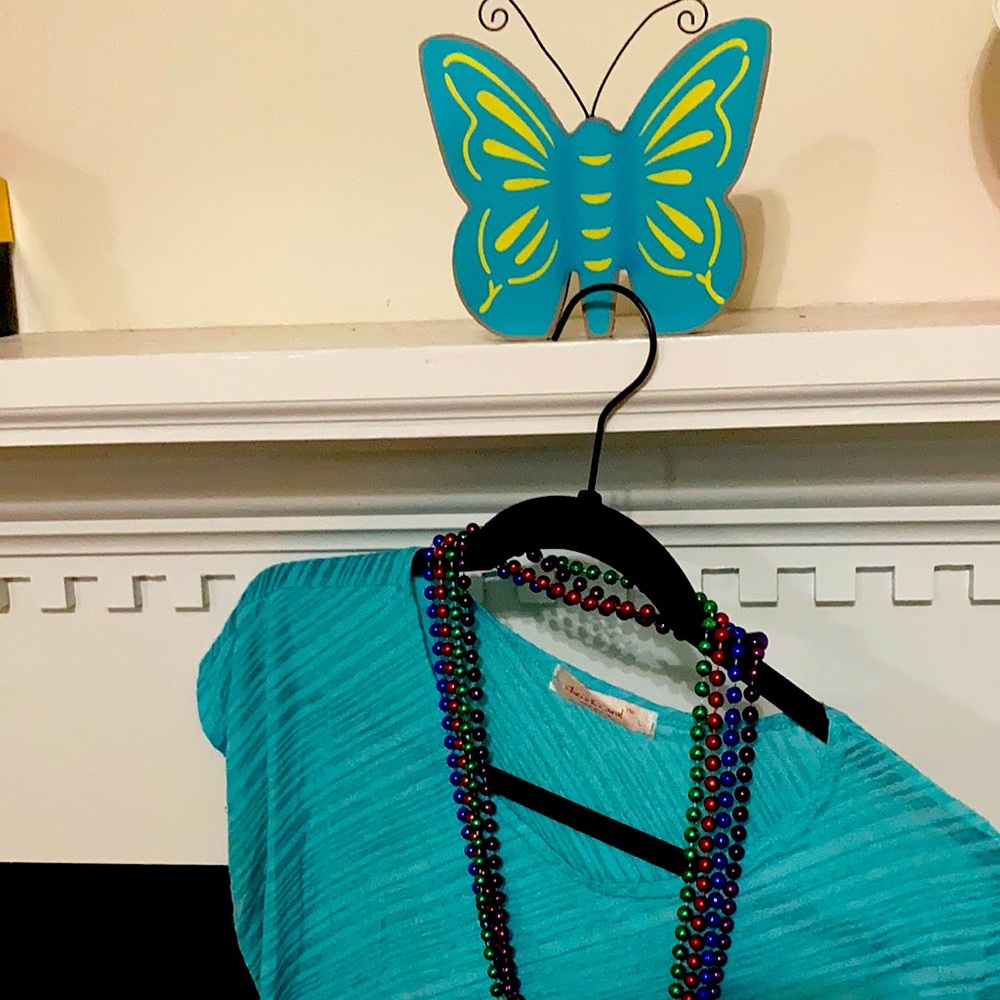 Turquoise women’s shear Chris & Carol brand blouse. Sz L. Diagonal shear stripes